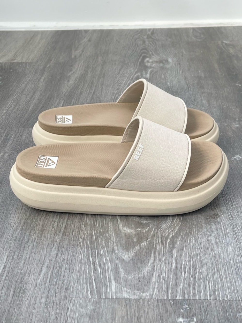 Reef Cushion Bondi Bay Platform Slides Sandals Women’s Size 9